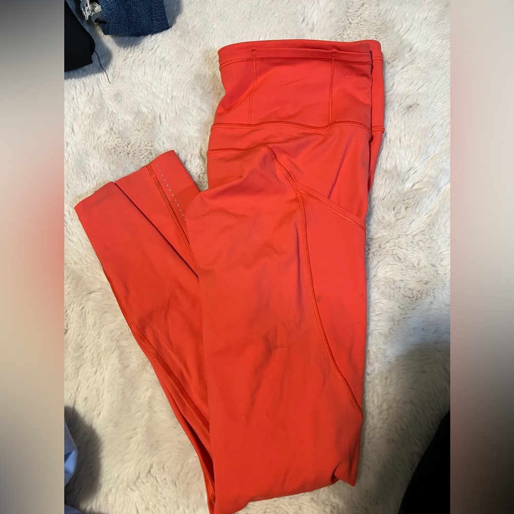Lululemon leggings 28